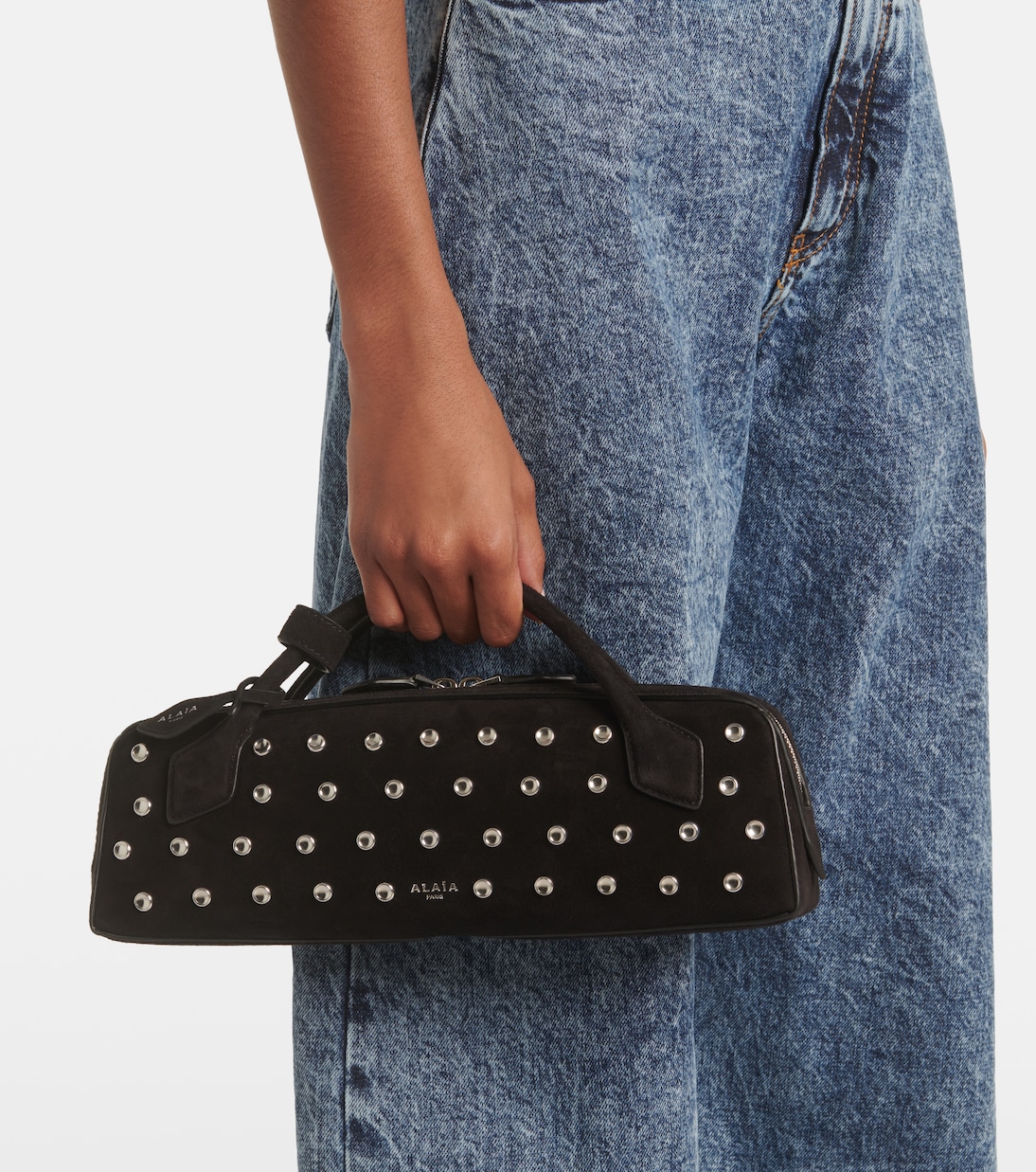 Borsa Le Teckel in suede con borchie | Alaïa