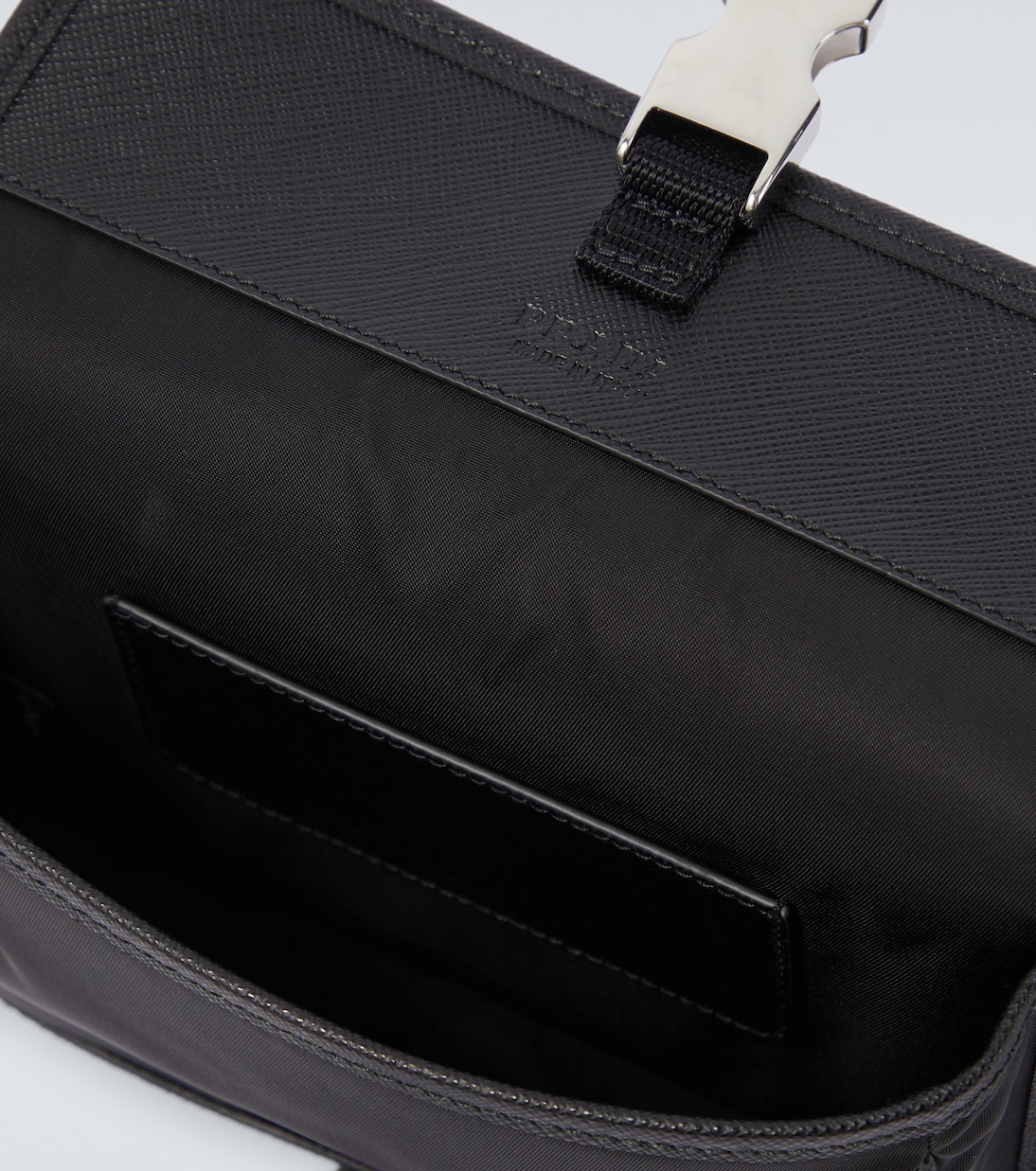Schultertasche aus Re-Nylon mit Leder | Prada