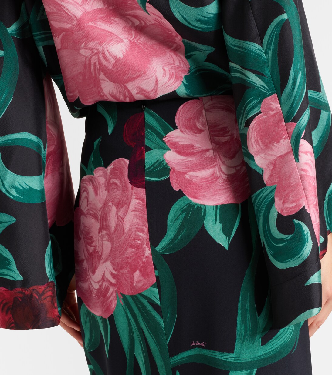 Floral satin pencil skirt | La DoubleJ
