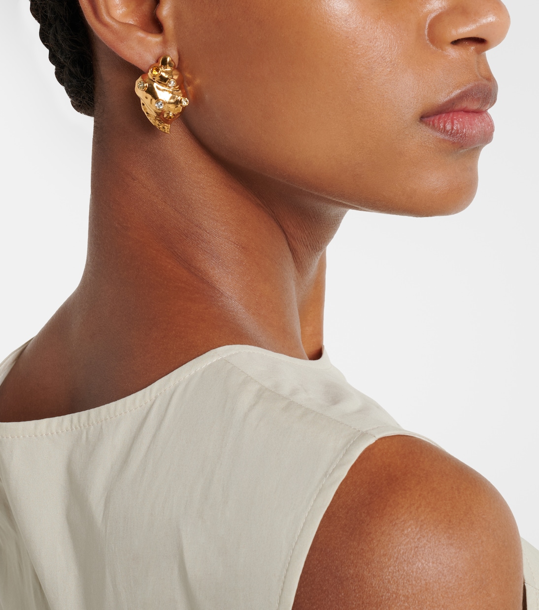 Seashell crystal-embellished earrings | Oscar de la Renta