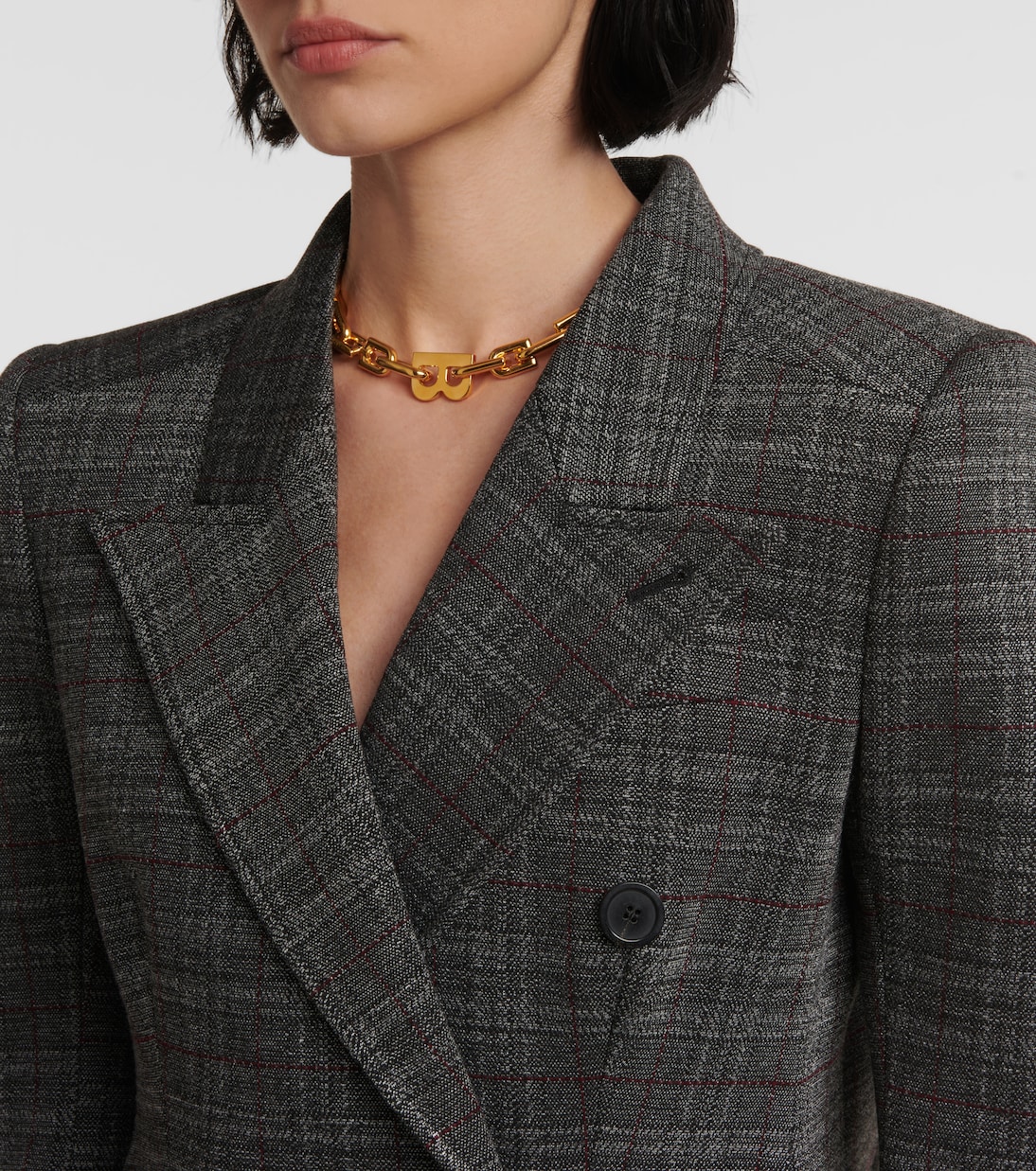 Collana con catenina firmata BALENCIAGA per stili giovani e alla moda