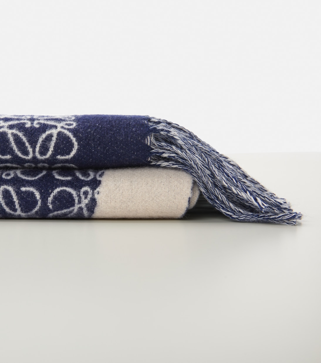 Anagram wool blanket | Loewe