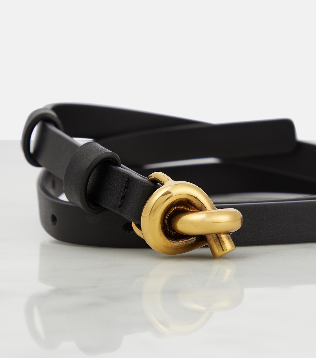 Cintura in pelle Bottega Veneta Knot, stile giovane e moderno