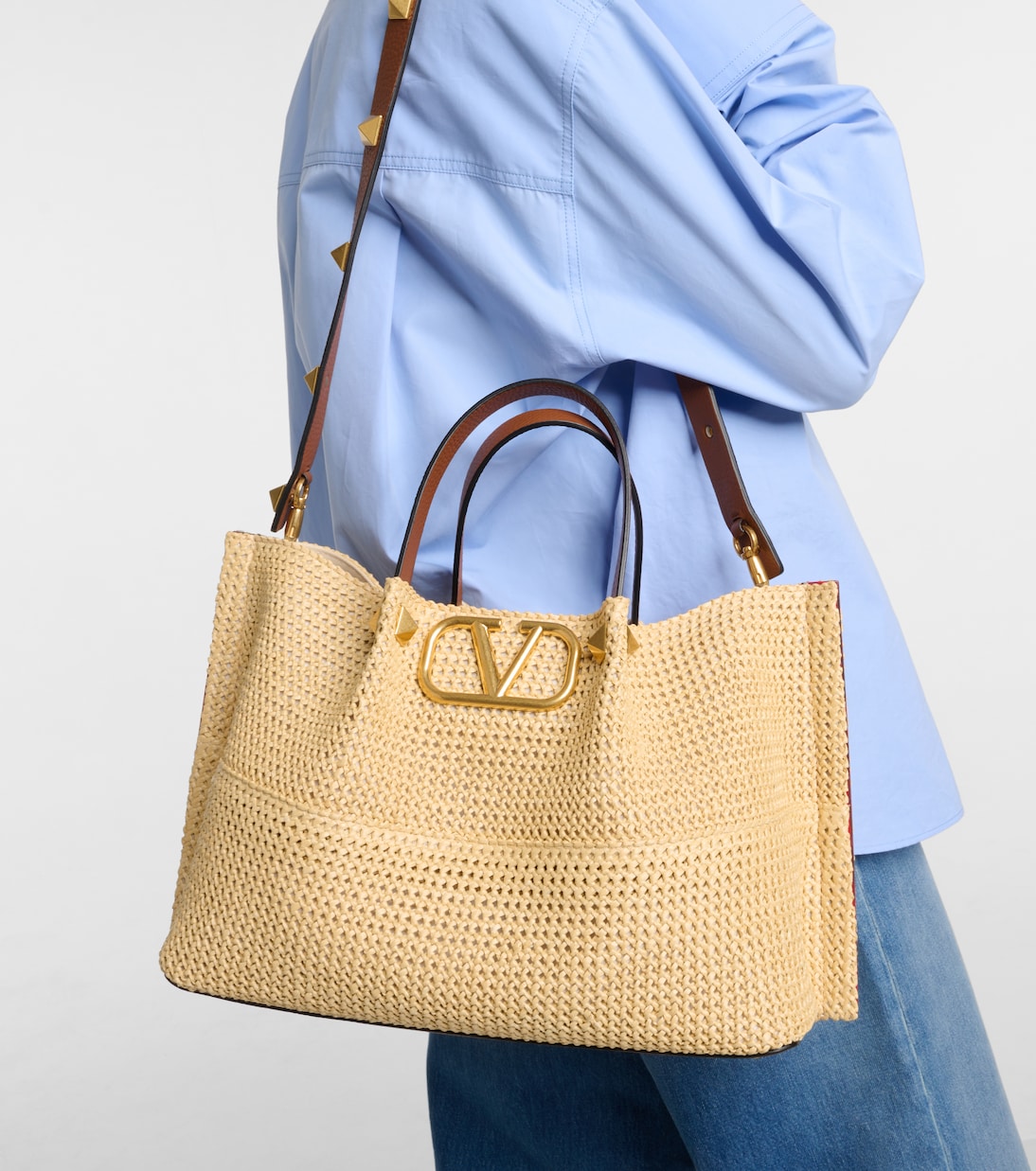 Tote VLogo Signature Medium | Valentino Garavani