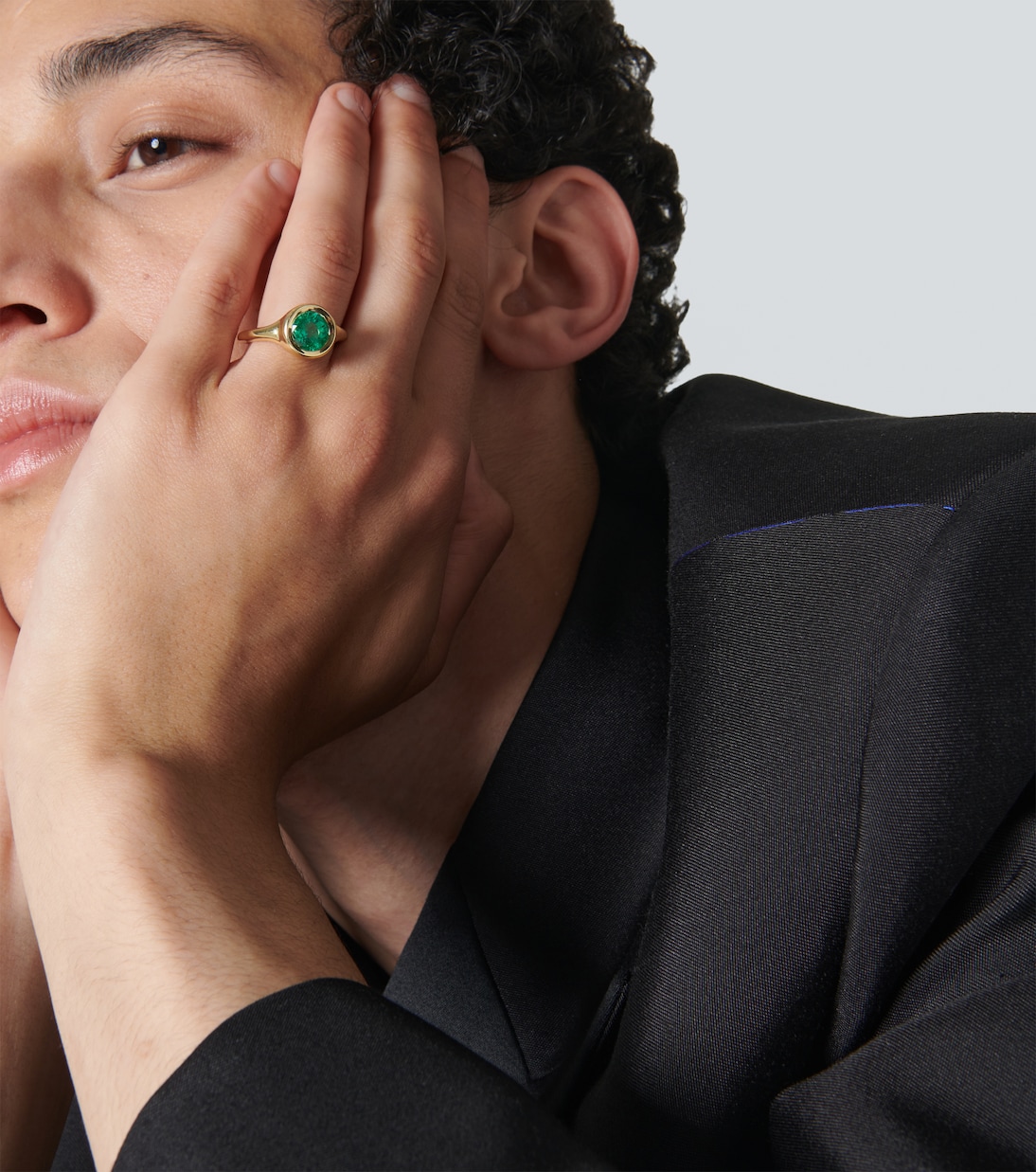 Lenny 18kt gold ring with emerald | Octavia Elizabeth