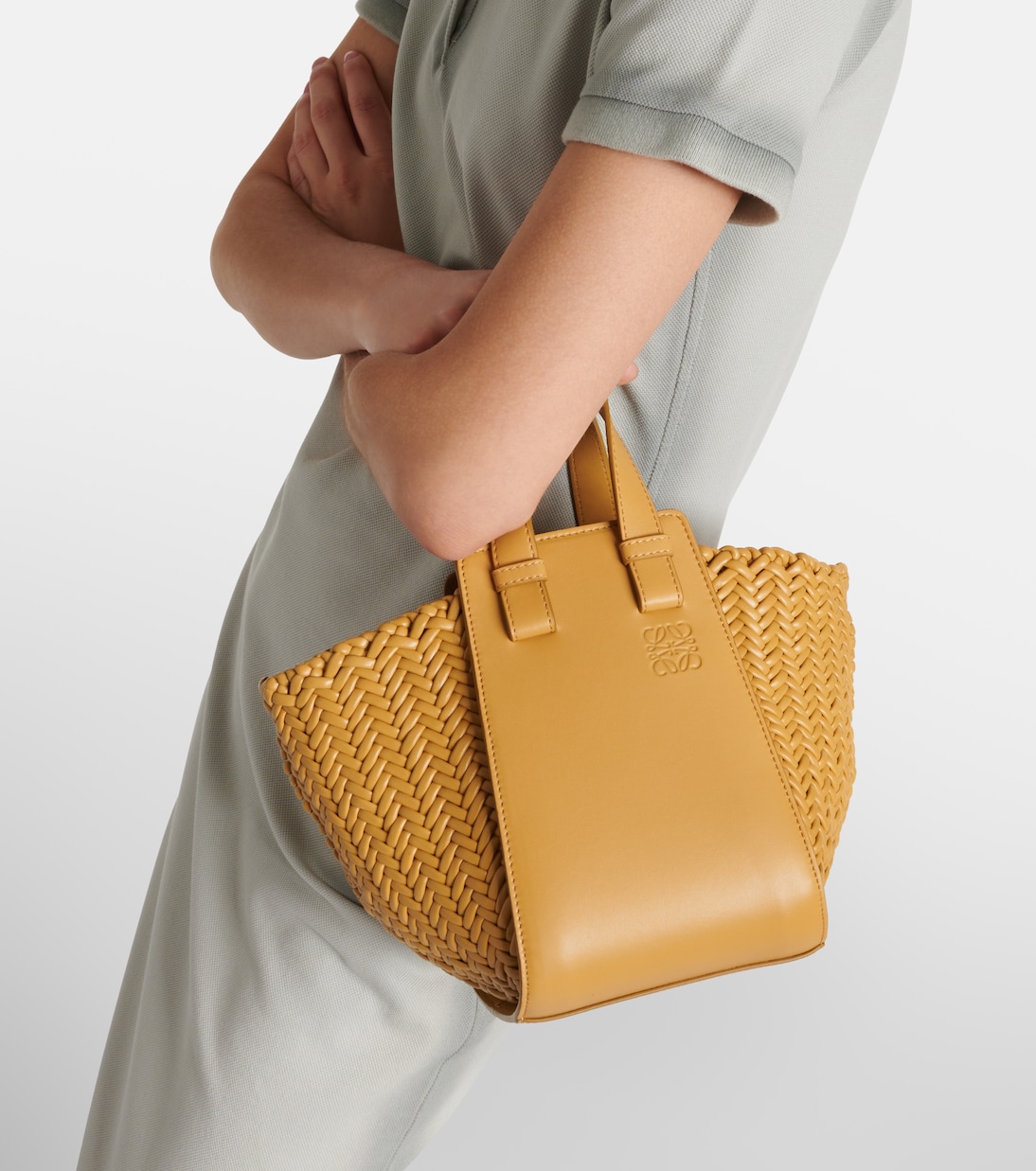 Hammock Compact leather tote bag | Loewe