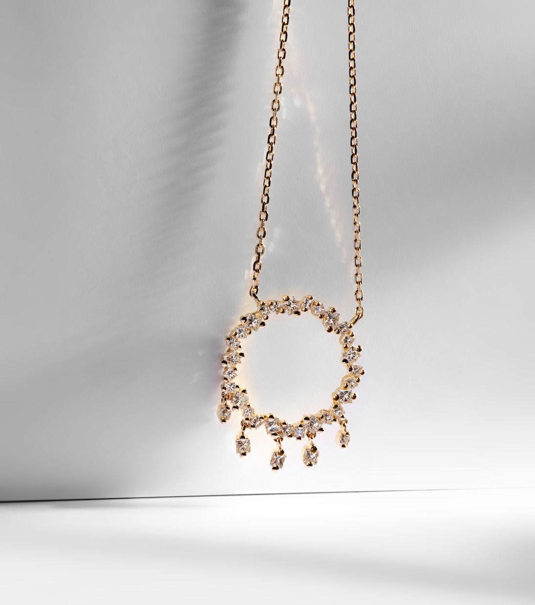 Collana in oro 18kt con diamanti di Suzanne Kalan, stile giovane e raffinato