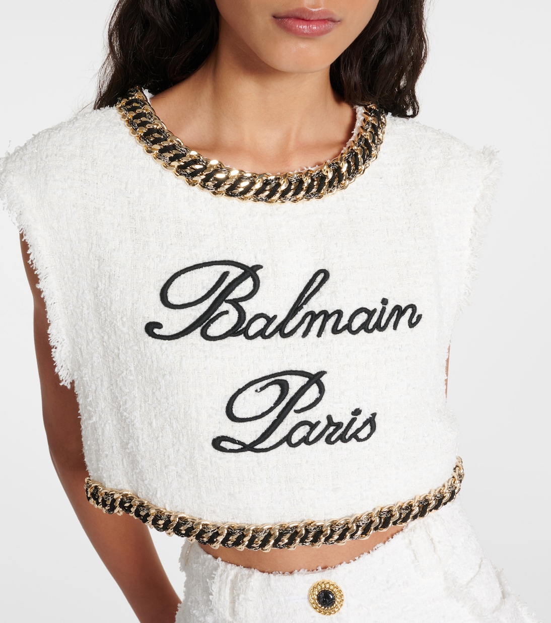 Crop top de tweed con logo y cadena | Balmain