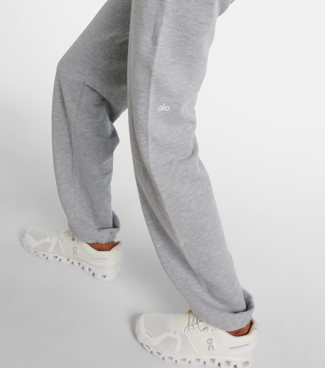 Alo yoga joggers discount