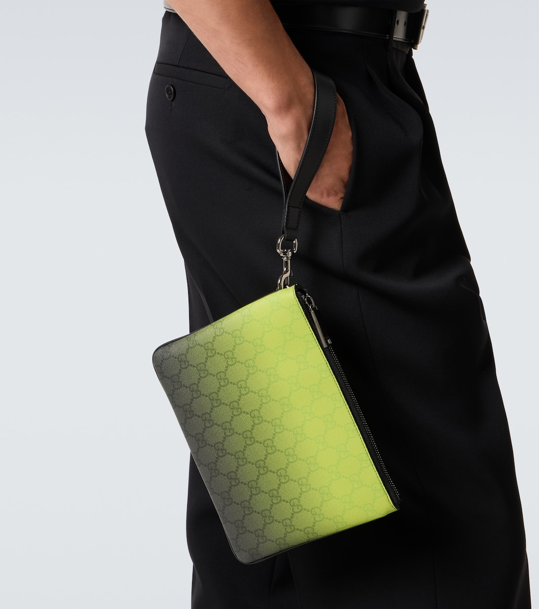 Etui mit Riemen GG aus Canvas | Gucci