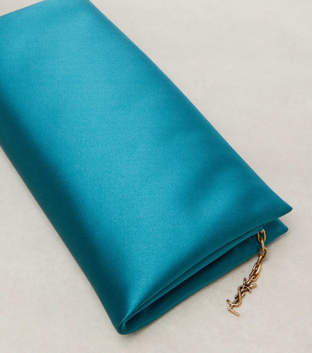 Clutch Evening Cassandre aus Satin | Saint Laurent