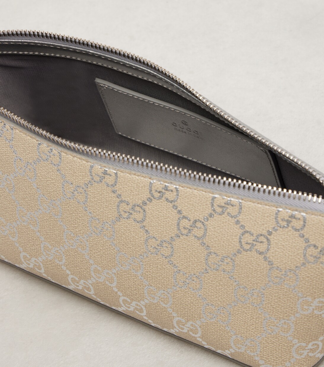 GG Emblem Small shoulder bag | Gucci