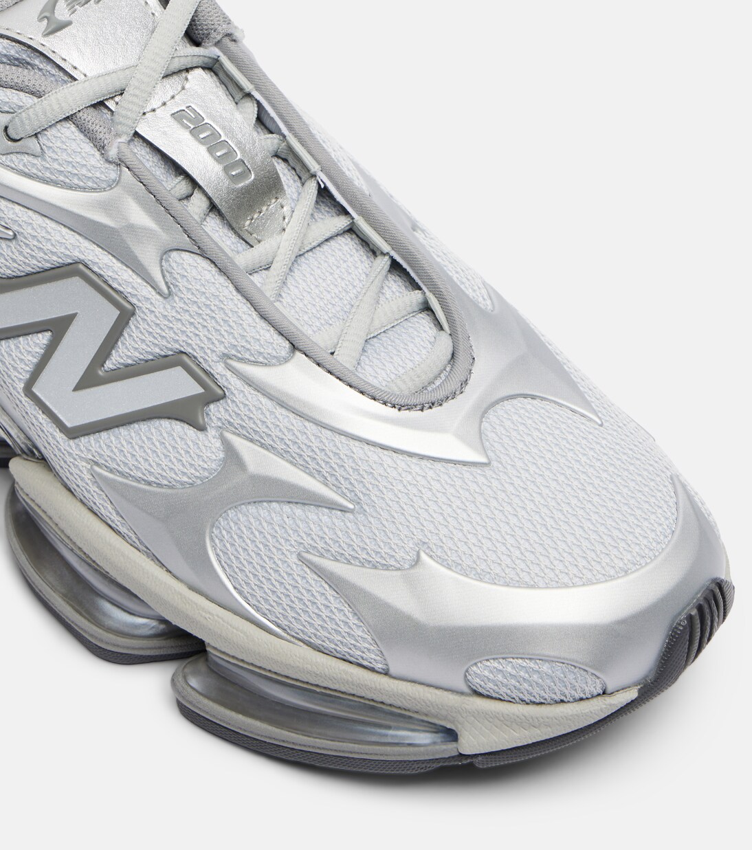 2000 sneakers | New Balance