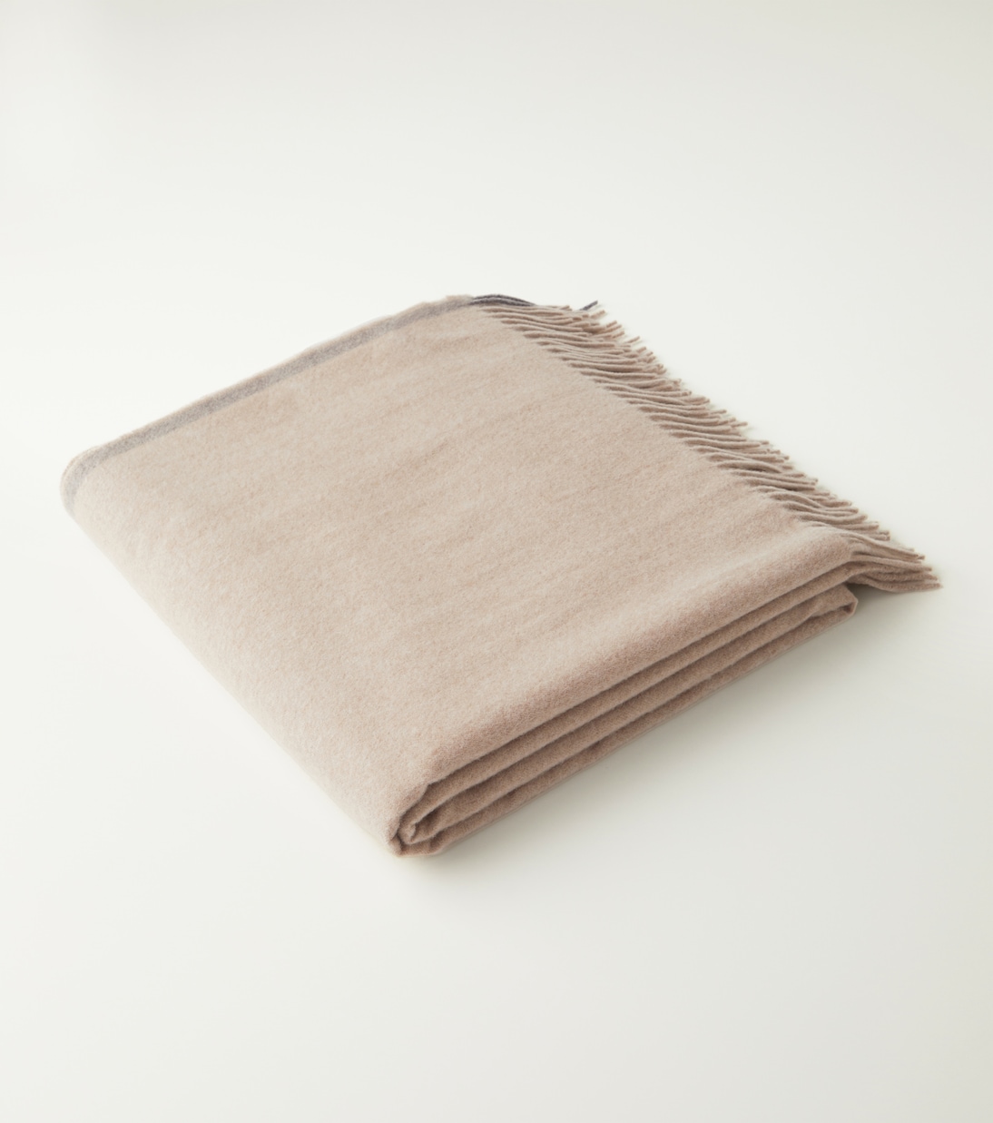 Fringed cashmere throw  | Brunello Cucinelli