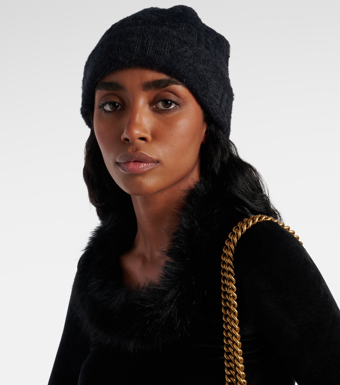 Cappello invernale BALENCIAGA BB, misto lana, stile giovane e moderno