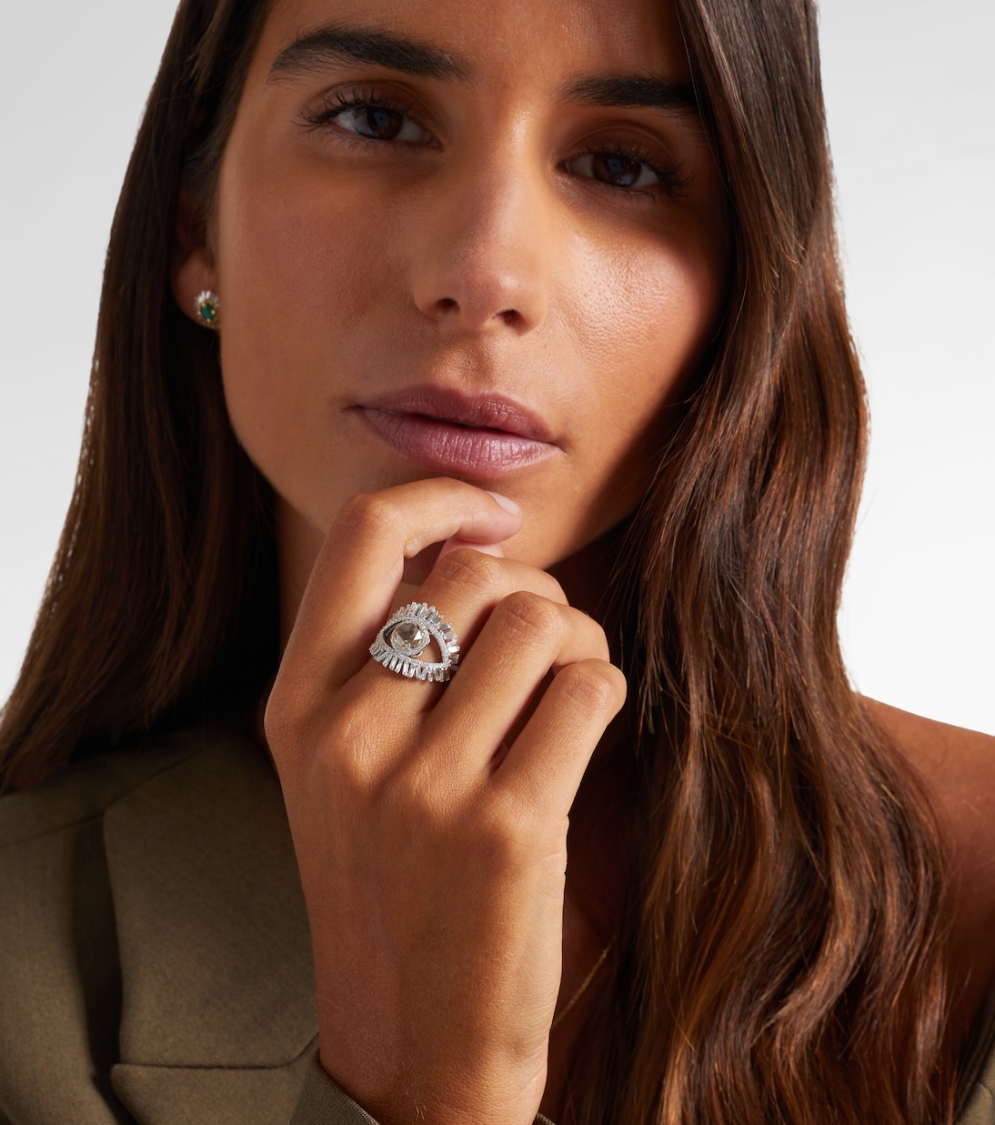 One Of A Kind 18kt white gold ring with diamonds | Suzanne Kalan