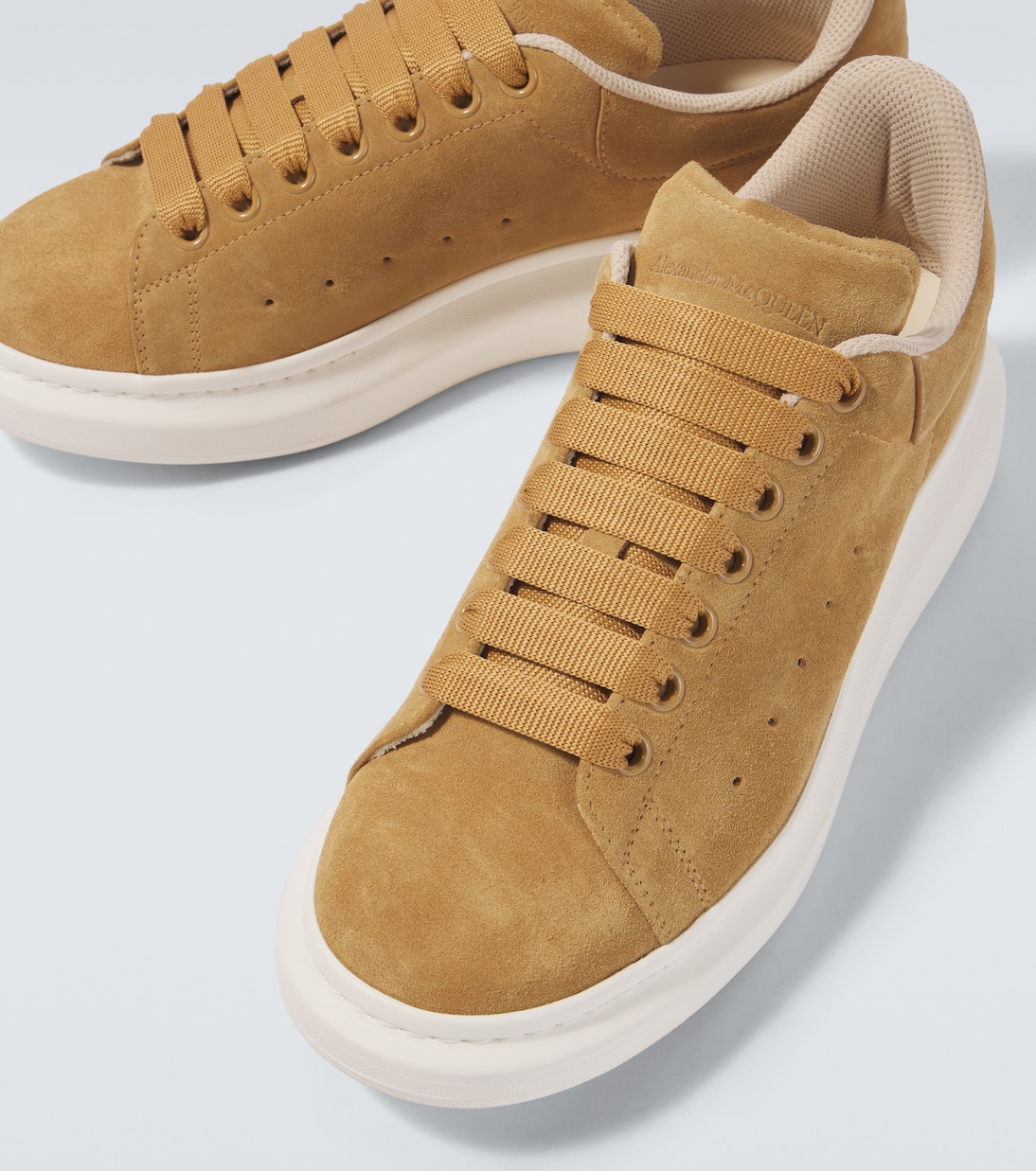 Sneakers Oversized in suede | McQueen