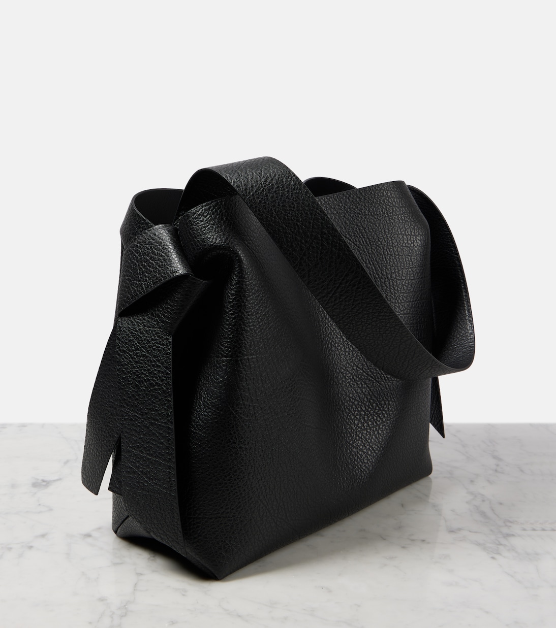 Schultertasche Musubi Medium aus Leder | Acne Studios