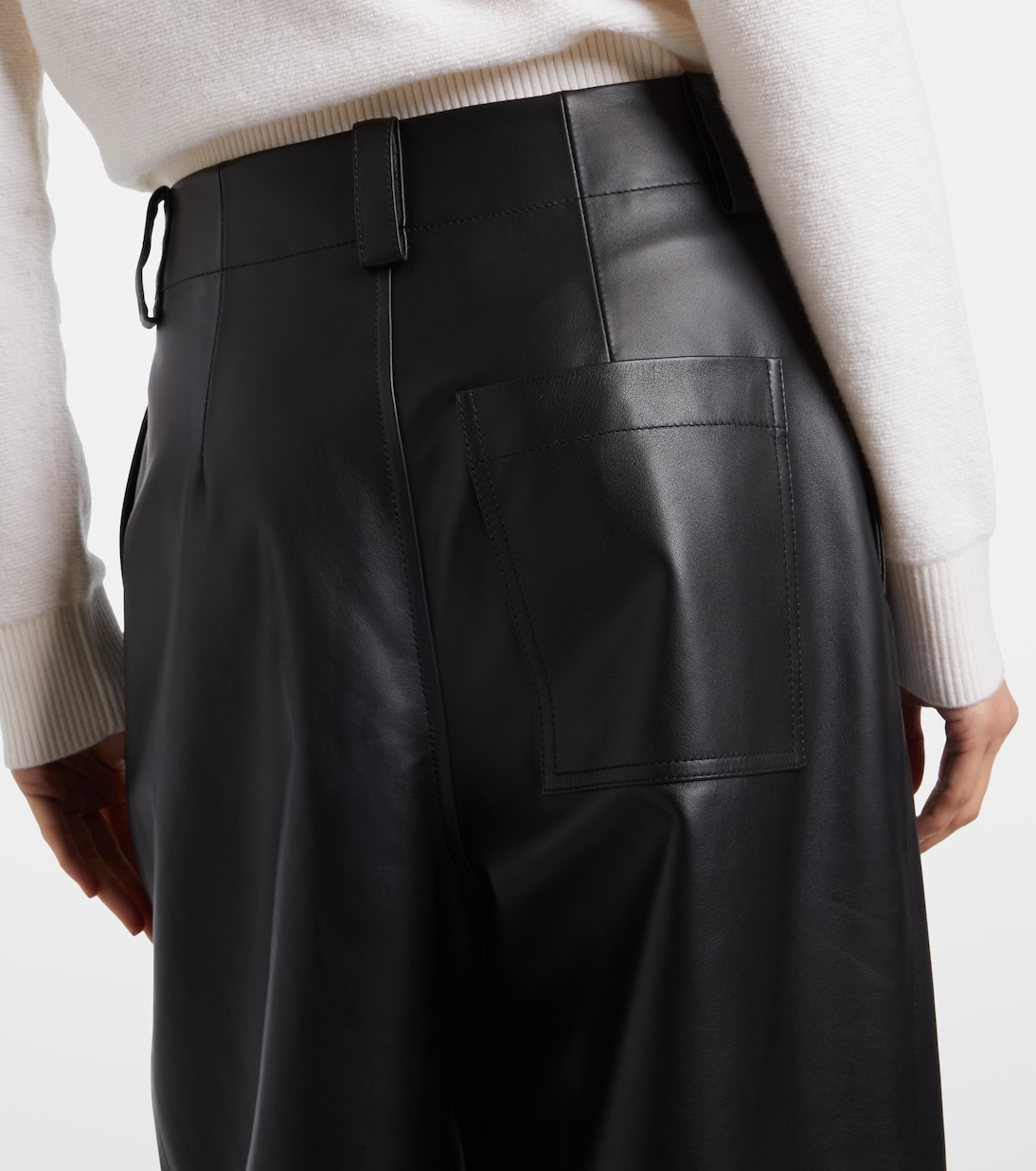 Pantalon barrel à taille haute en cuir | Loewe