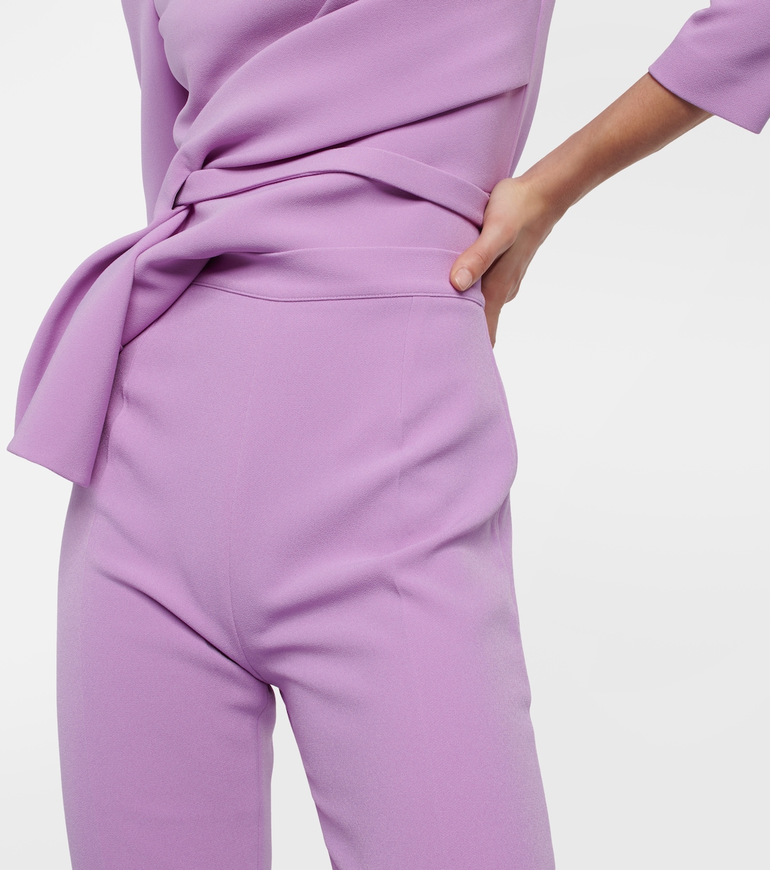 Pantalon évasé Alexa à taille haute en crêpe | Safiyaa