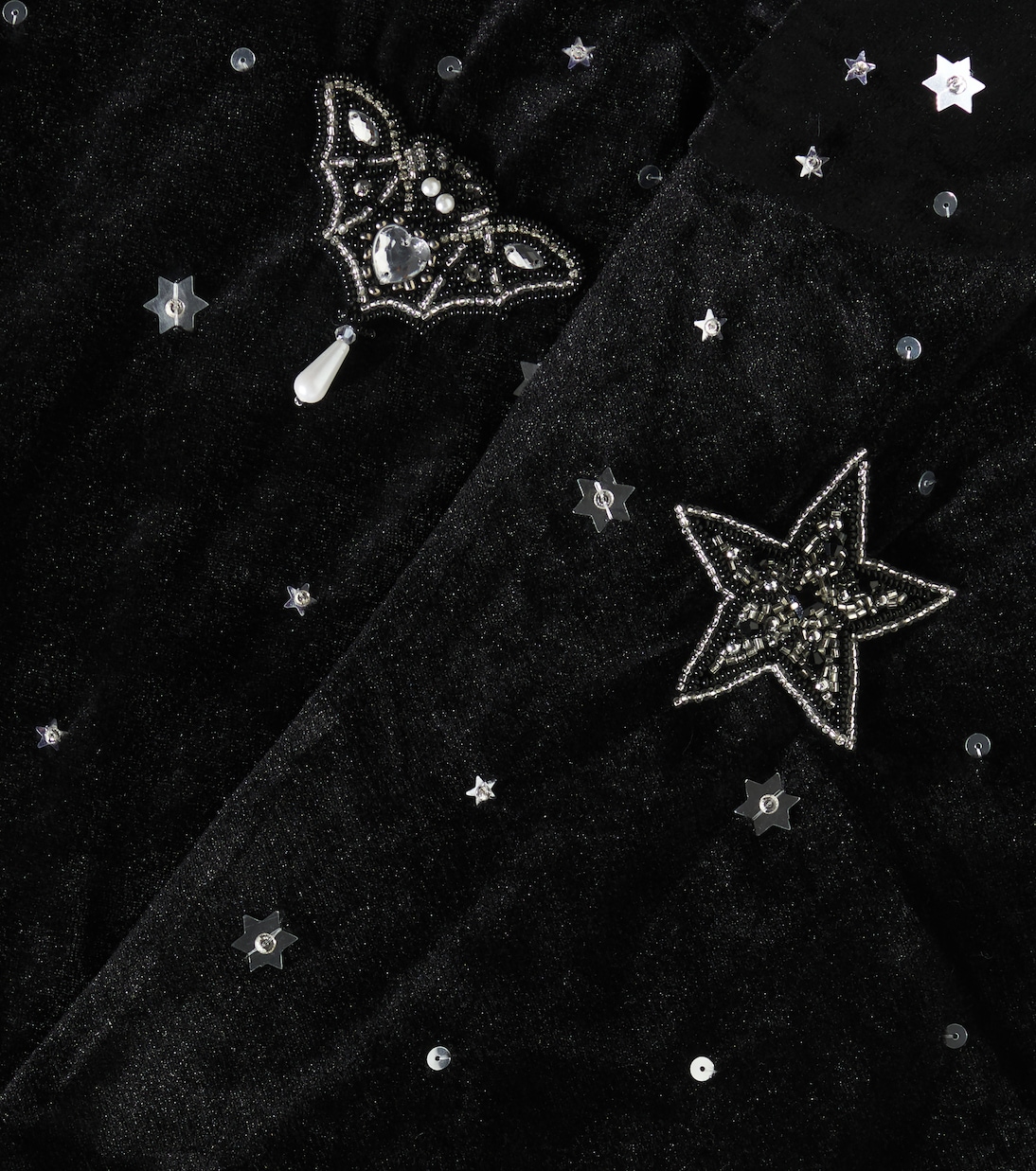Capa Darkest Night Witches | Tutu Du Monde