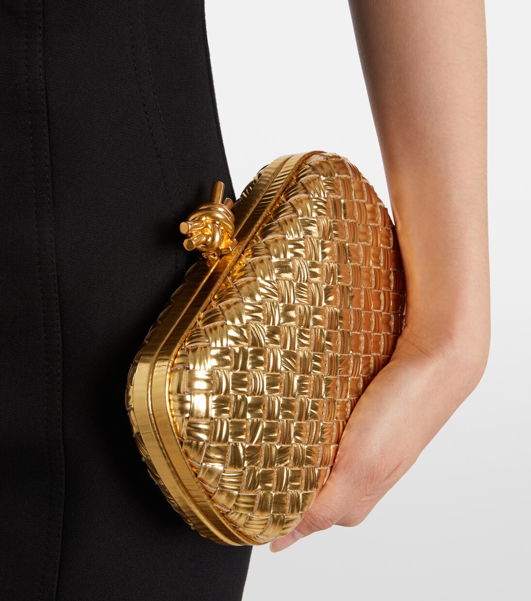Knot Intreccio metallic leather clutch | Bottega Veneta