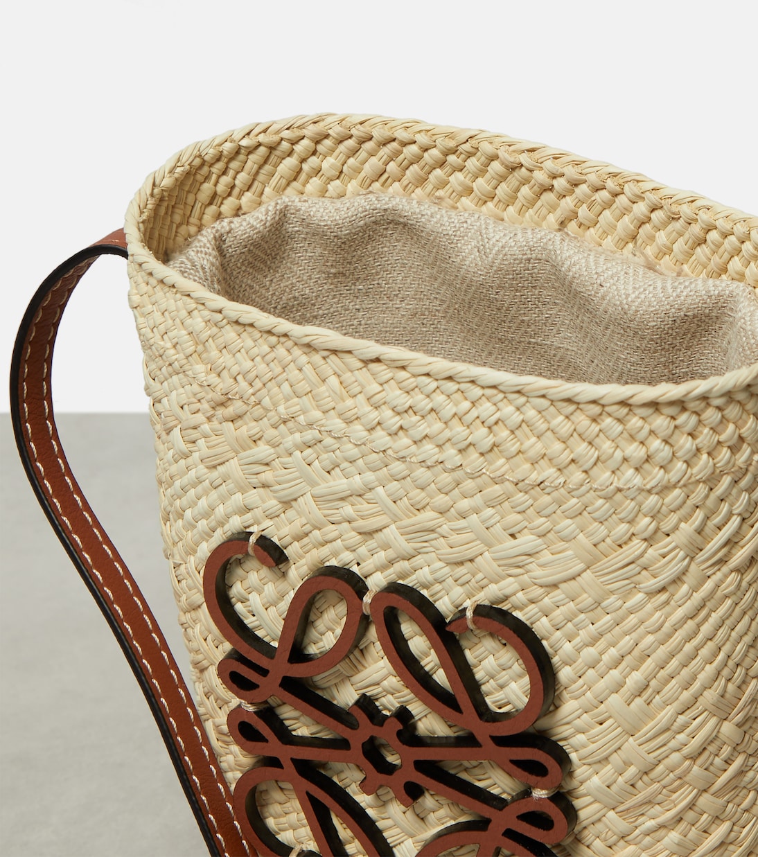 Paula's Ibiza - Secchiello intrecciato Anagram | Loewe
