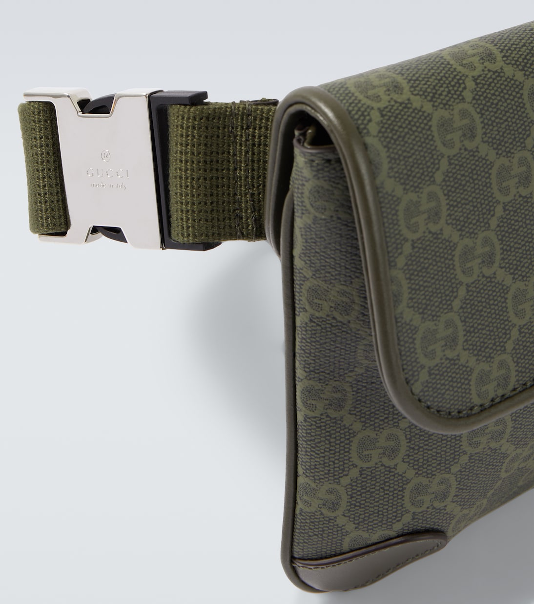 Riñonera Small de lona GG con piel | Gucci