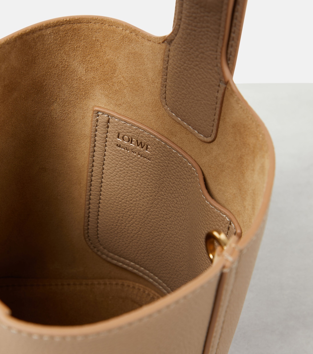 Bucket-Bag Pebble Mini aus Leder | Loewe