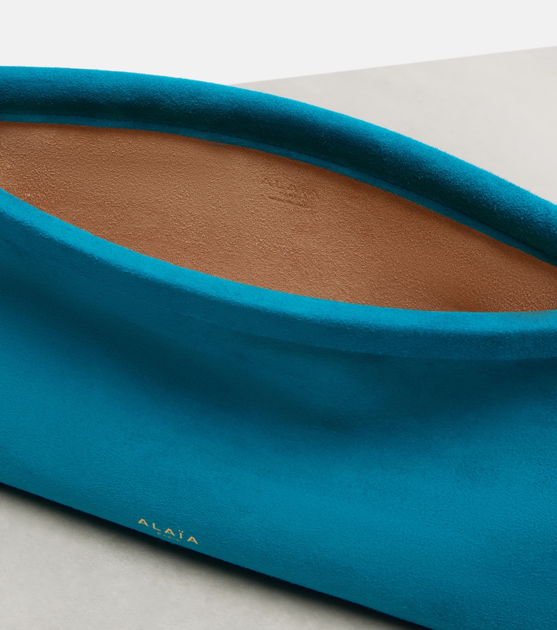 Le Click Small suede shoulder bag | Alaïa