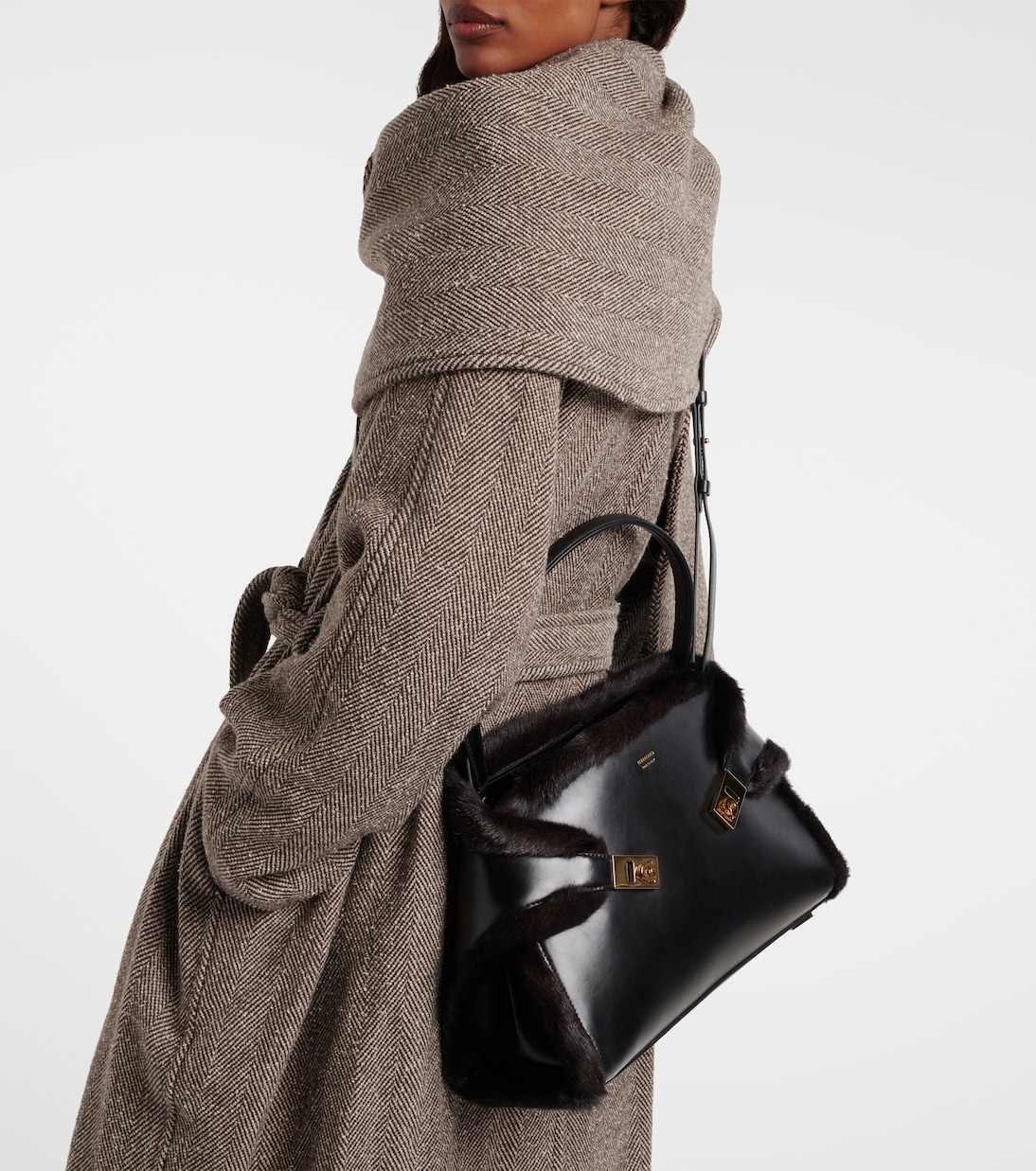 Hugh Medium shearling-trimmed leather shoulder bag | Ferragamo