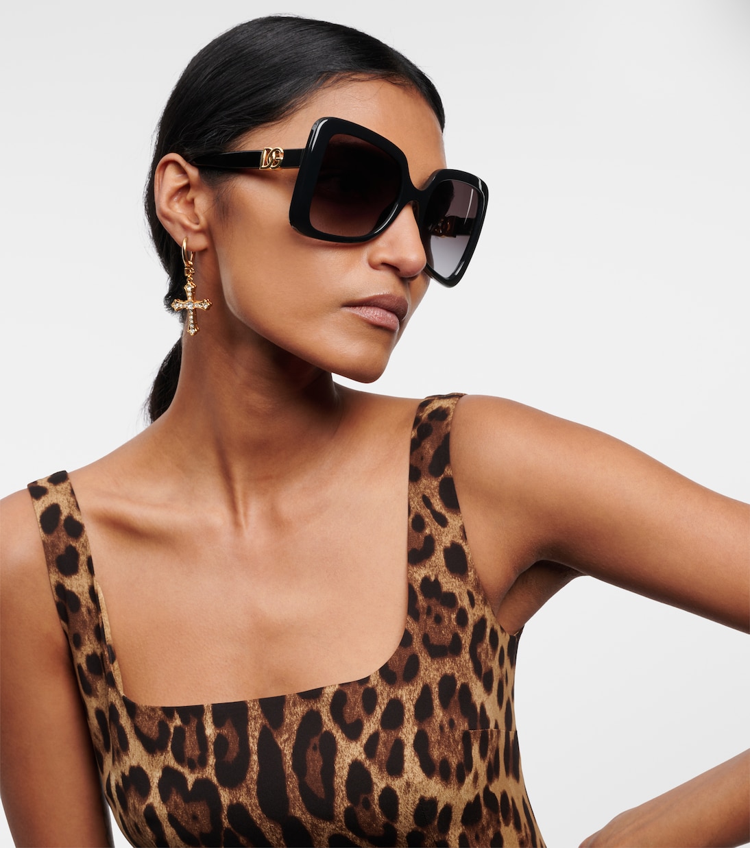 Occhiali da sole quadrati DOLCE&GABBANA per stile giovane e trendy