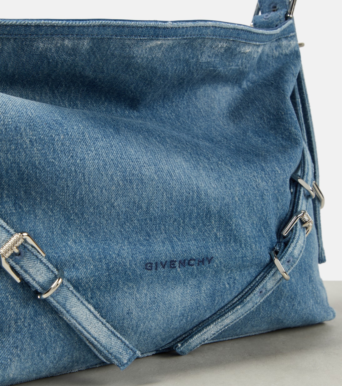 Borsa a spalla Voyou Medium in denim | Givenchy