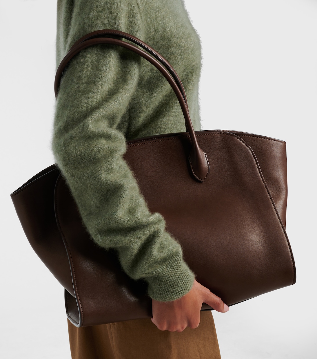 Marlo 17 leather tote bag | The Row