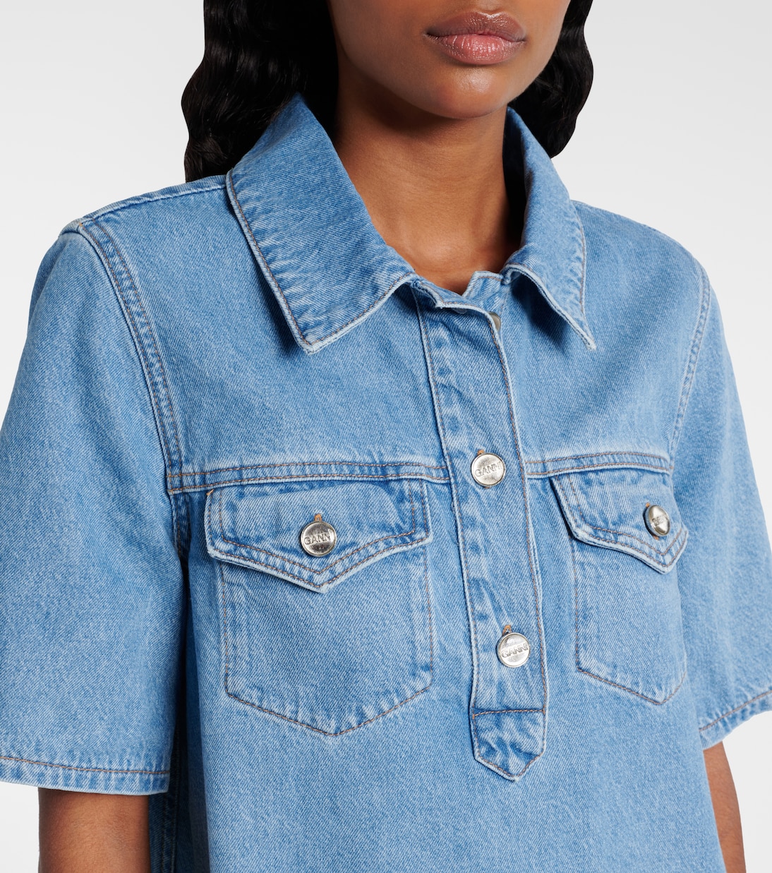 Abito corto di jeans con sangallo | Ganni