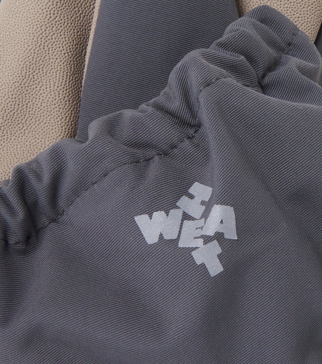 Monta fleece-lined mittens | Wheat