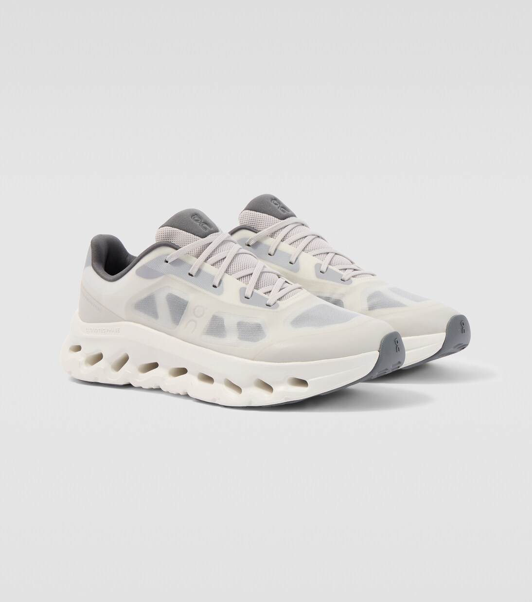 Cloudtilt Remix running shoes | On