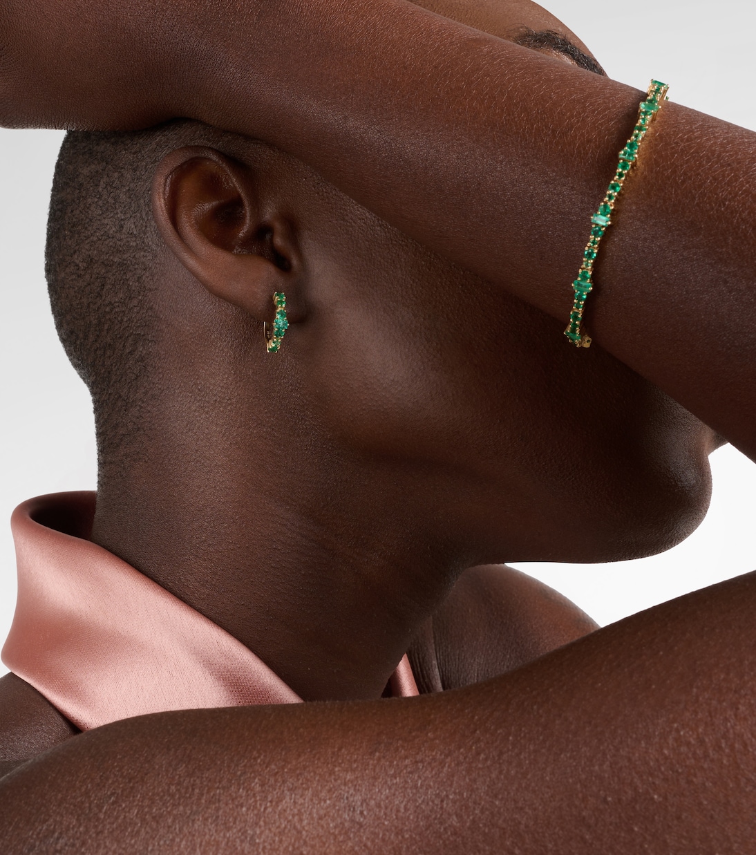 Ohrringe Rivulet aus 18kt Gelbgold mit Smaragden | Ileana Makri