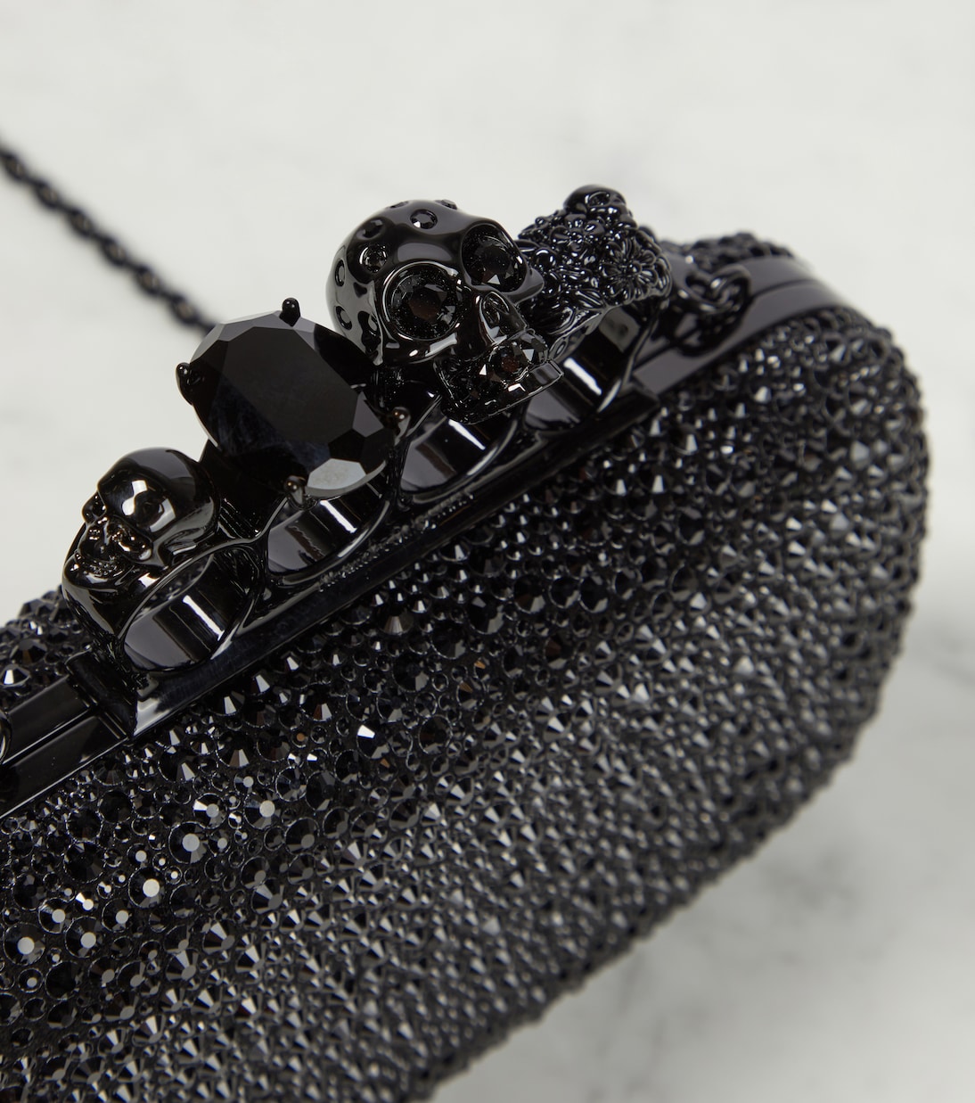 Clutch Knuckle in pelle con cristalli | McQueen