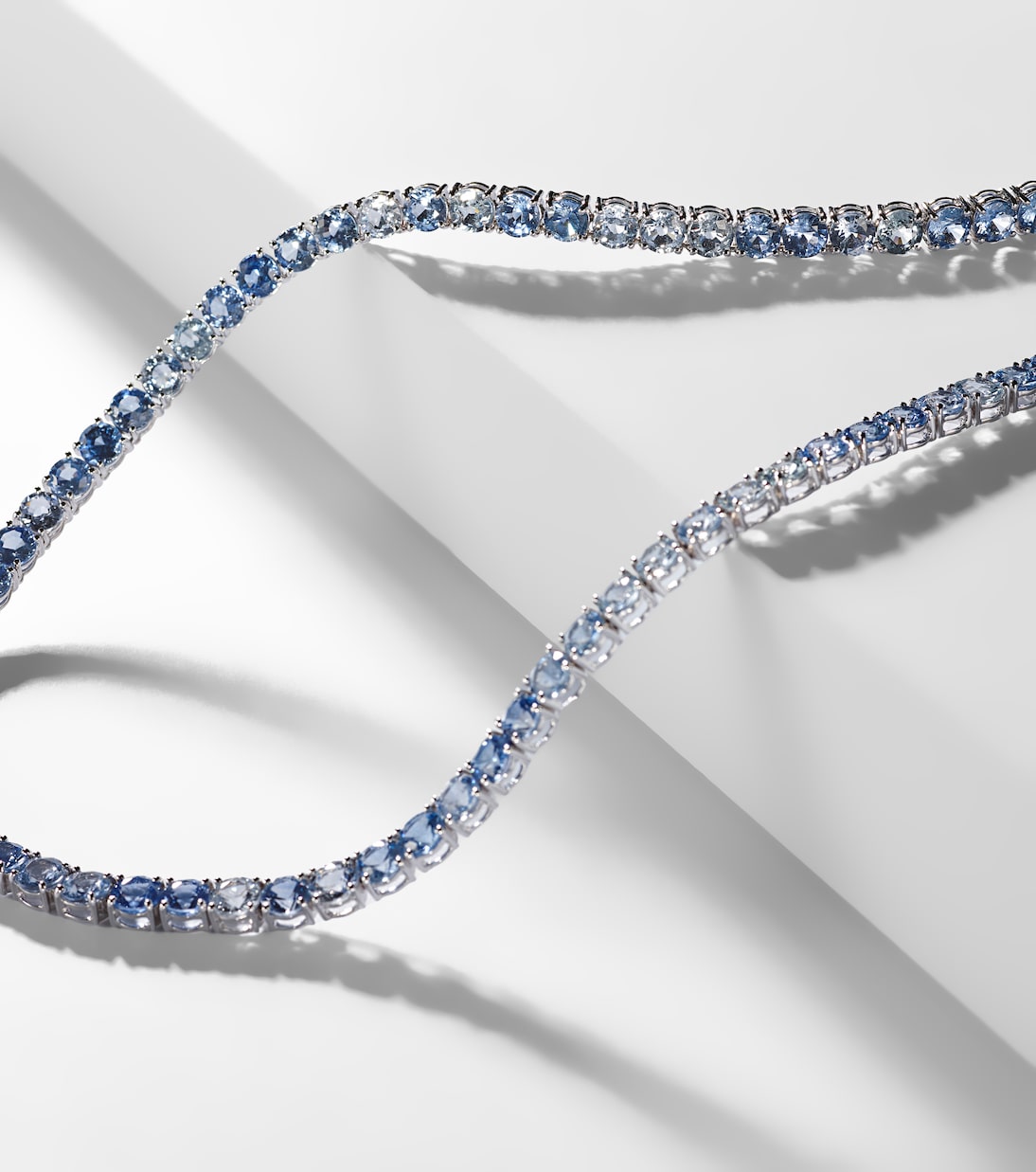 Collana in oro bianco 18kt con zaffiri - Eleganza giovanile BUCHERER