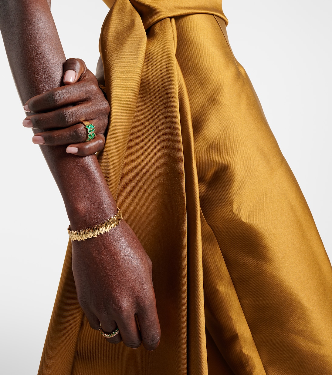 Classic 18kt gold bangle | Suzanne Kalan