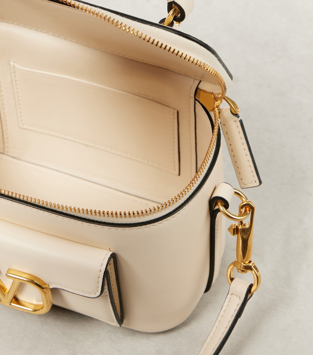 Tote VLogo Signature Locò Mini aus Leder | Valentino Garavani
