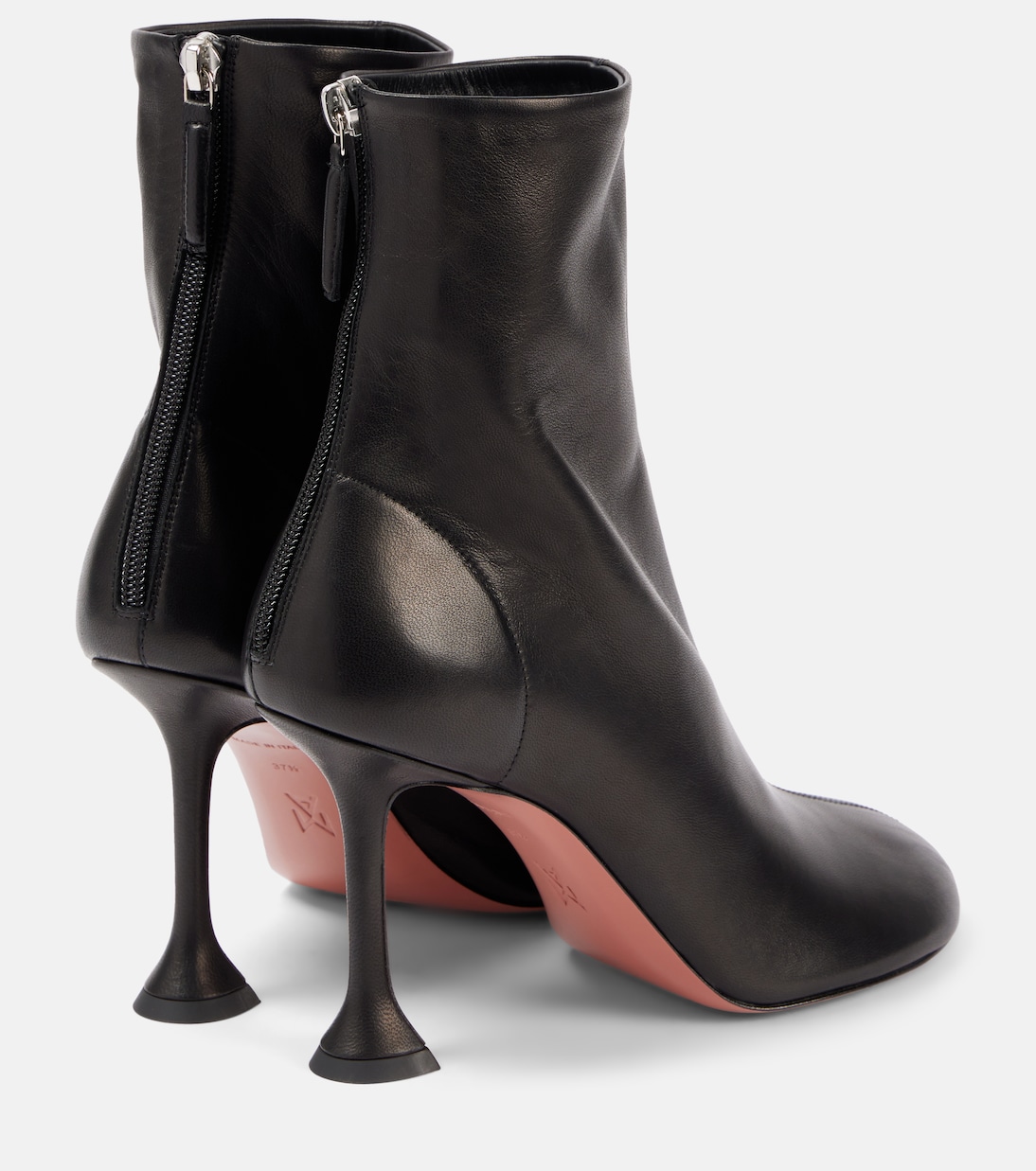 Stivaletti in pelle Iris 95 di Amina Muaddi per un look giovane e trendy