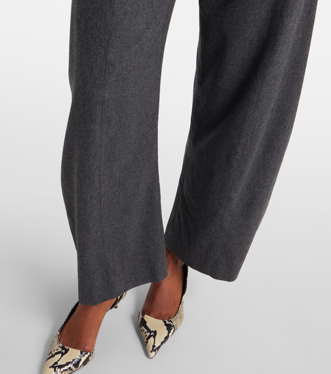 Pantalones barrel Clover de lana | Khaite