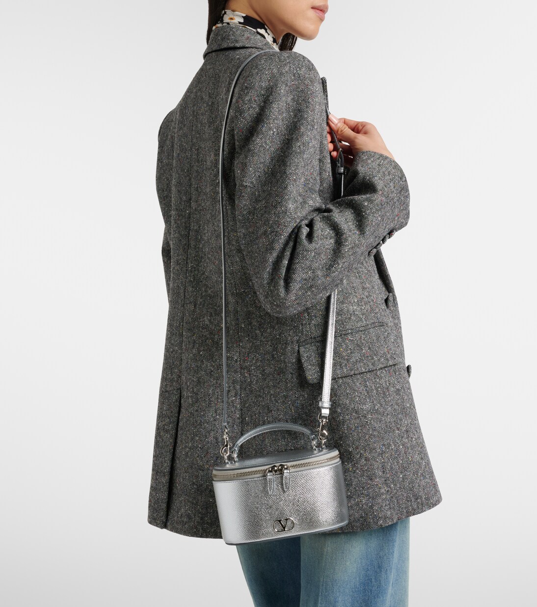 Sac vanity VLogo Mini en cuir métallisé | Valentino Garavani
