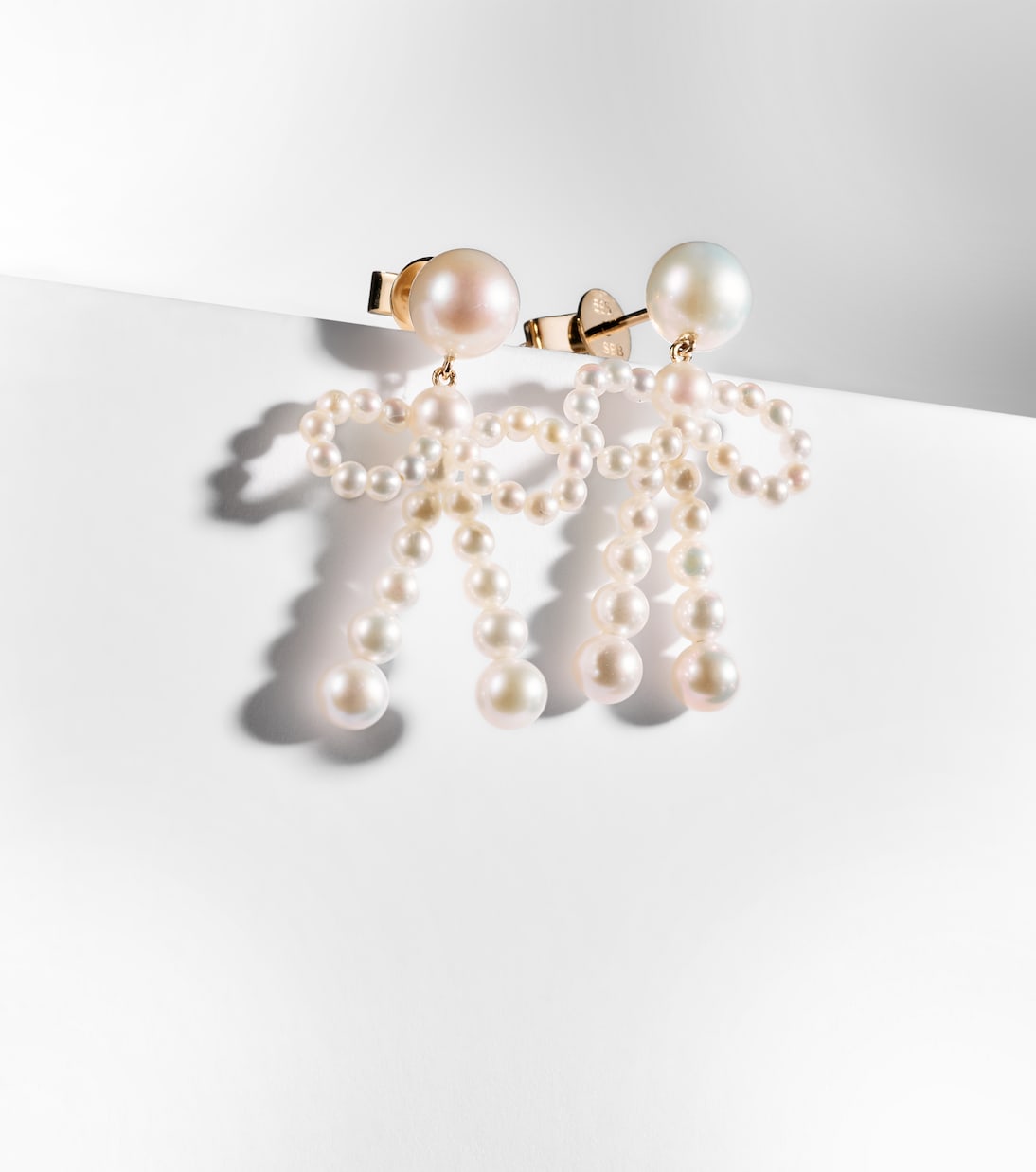 Boucles d'oreilles Bow en or 14 ct et perles d'eau douce | Sophie Bille Brahe