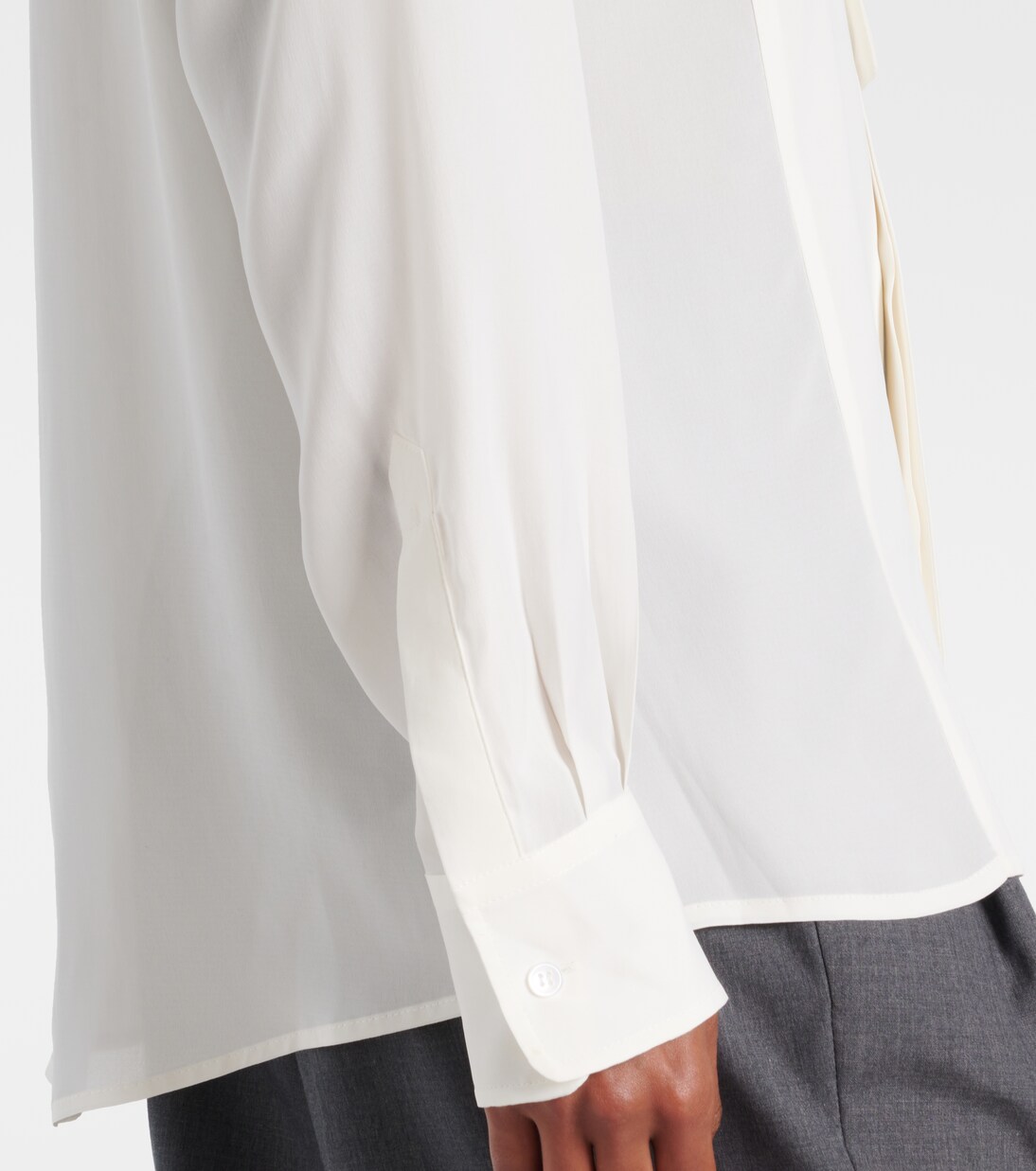 Bluse Sophie aus Satin | The Frankie Shop