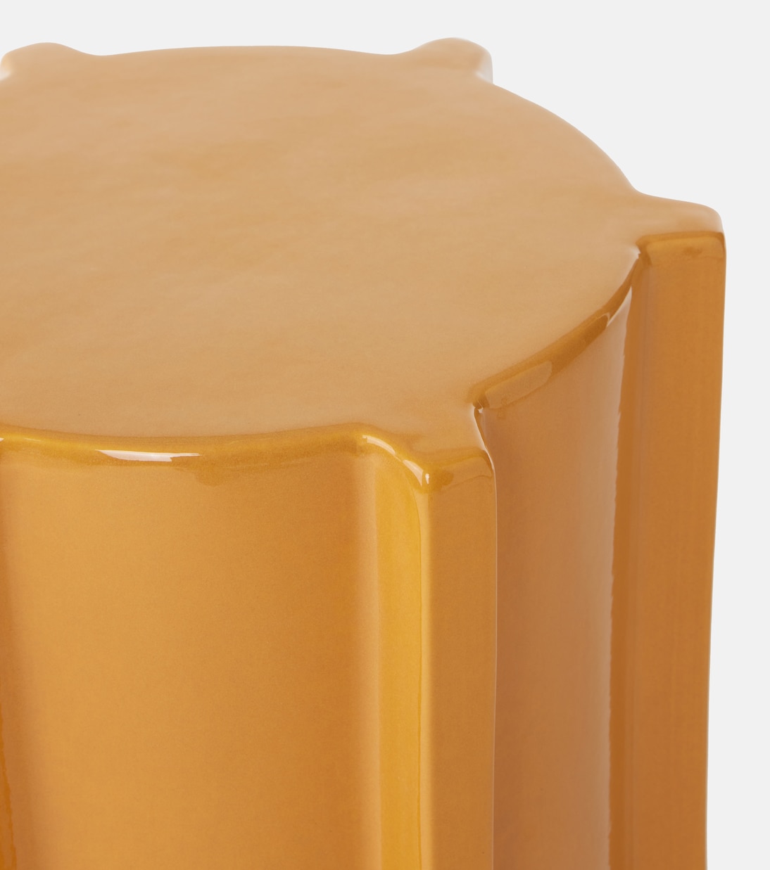 Pawn stoneware side table by Marie Michielssen | Serax
