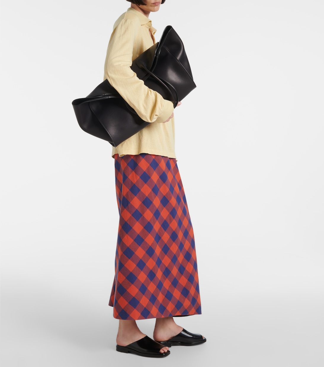Pantoletten Emi aus Lackleder | The Row