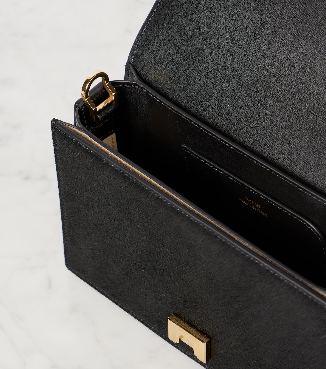 Sac T-Flap Mini en cuir façon poulain | Toteme